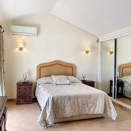 Villa In Vale Do Lobo Sleeps 8 Includes Swimming Pool Air Con And Wifi 4 Villa Vale do Lobo